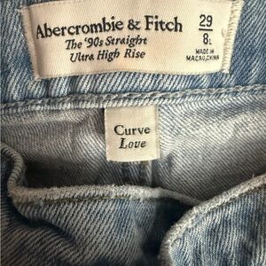 Abercrombie & Fitch Curve Love Denim